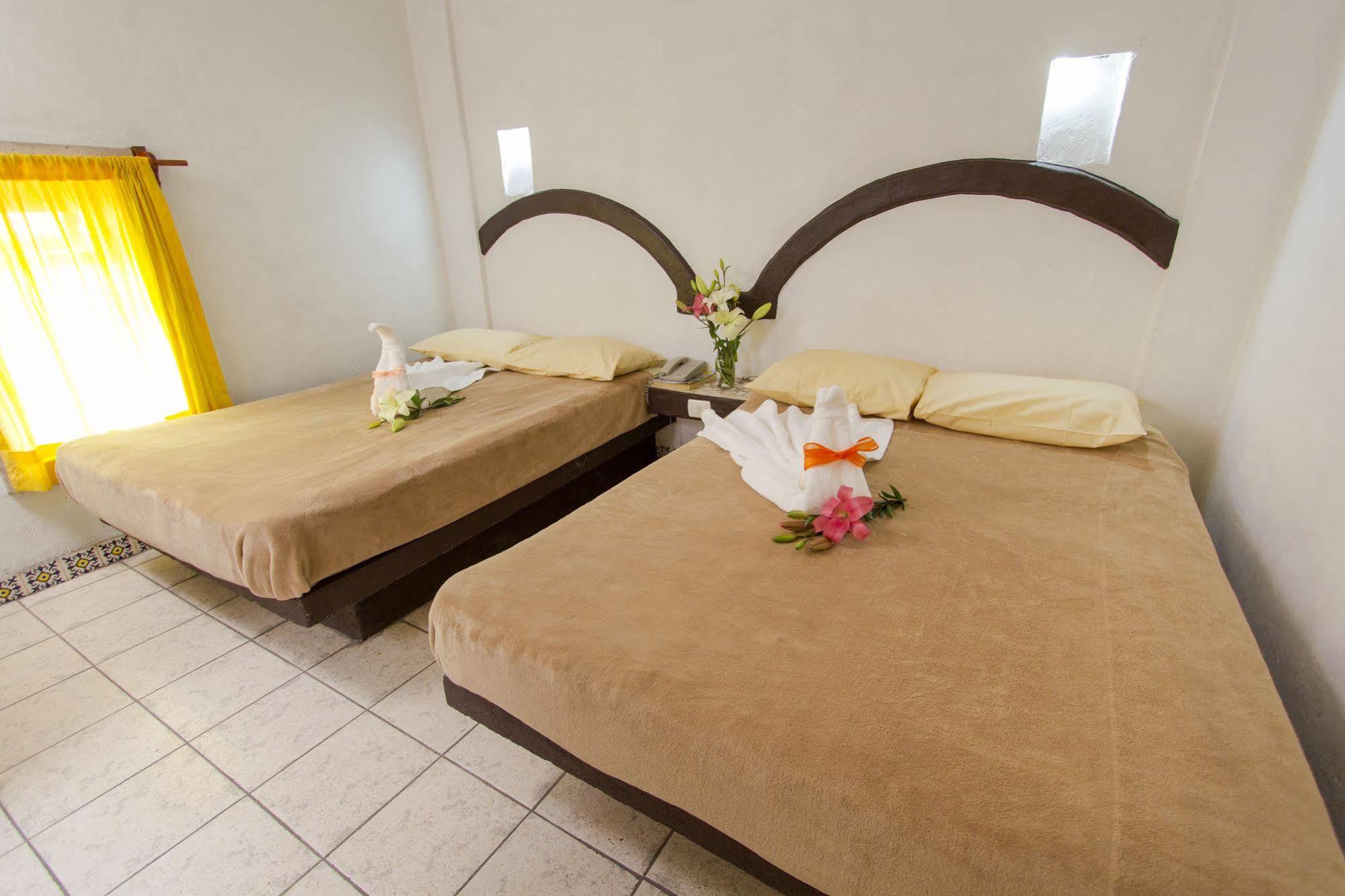 Hotel Plaza Морелія Екстер'єр фото